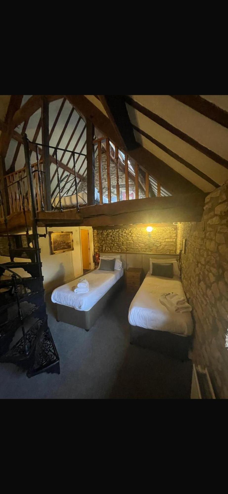 The Kings Arms Hotel Chipping Norton Quarto foto